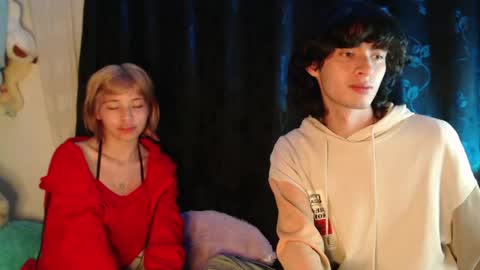 Snapshot of mixipeach chatting on May 14, 2026, 8:32 am Naomi and Nekorii online show from May 14, 2026, 8:32 am