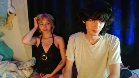 Snapshot of mixipeach chatting on May 15, 2026, 7:48 am Naomi and Nekorii online show from May 15, 2026, 7:48 am