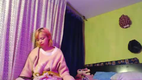 Snapshot of mixipeach chatting on July 27, 2026, 4:19 am Naomi and Nekorii online show from July 27, 2026, 4:19 am