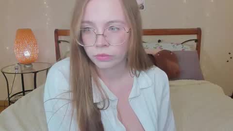 Miya online show from March 16, 2026, 3:16 pm