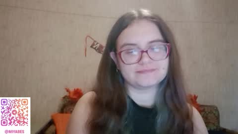 Milana online show from November 16, 2025, 7:14 am