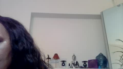 Snapshot of mizldn chatting on June 20, 2026, 1:52 am Ling Ling online show from June 20, 2026, 1:52 am