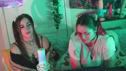 Hera  Tethra Bathtub stream  20k followers  Ask about our custom videos3 online show from January 8, 2025, 6:20 pm