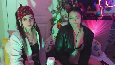 Hera  Tethra Bathtub stream  20k followers  Ask about our custom videos3 online show from January 13, 2025, 2:42 pm