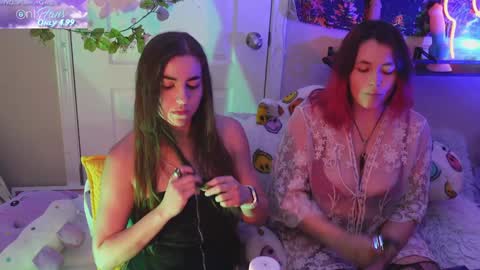 Hera  Tethra Bathtub stream  20k followers  Ask about our custom videos3 online show from January 22, 2025, 2:14 pm