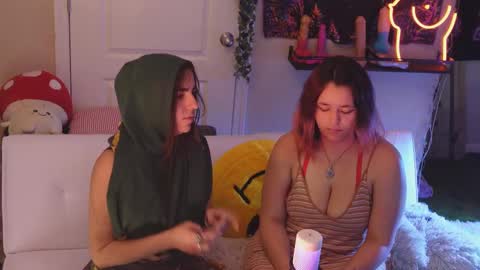 Hera  Tethra Bathtub stream  20k followers  Ask about our custom videos3 online show from February 24, 2025, 6:04 pm