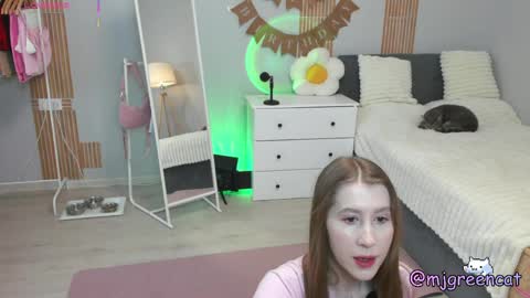 mj  online show from May 15, 2026, 3:52 pm