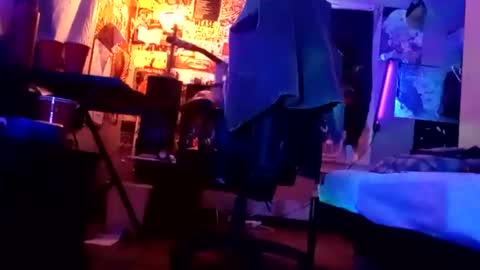 Snapshot of mjmckenz55 chatting on November 8, 2025, 1:50 am Daddy720 online show from November 8, 2025, 1:50 am