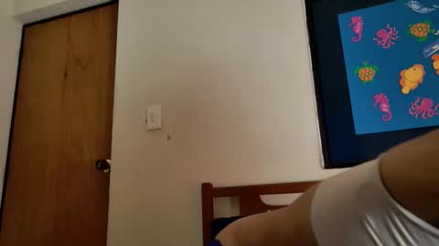 MoonLipson online show from September 9, 2025, 11:15 pm