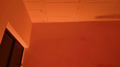 MoonLipson online show from April 8, 2026, 10:26 am