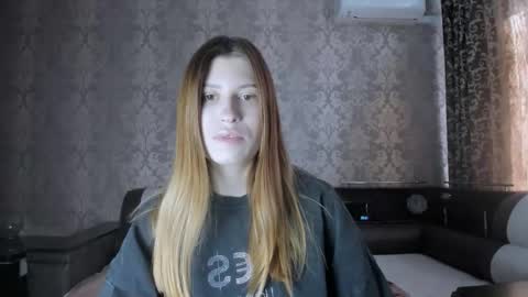 Lili online show from September 16, 2025, 10:05 am