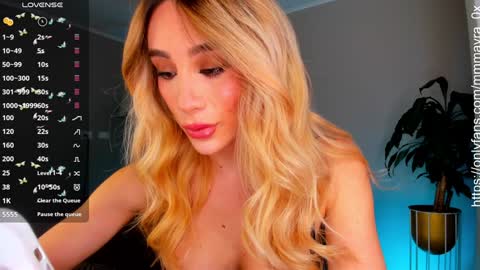 MAYRA   online show from January 5, 2025, 6:35 pm