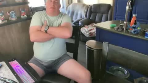 mmmthatsfunnn online show from March 25, 2026, 6:25 pm