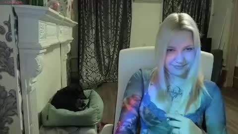 Snapshot of mmonlytiny chatting on July 28, 2026, 7:39 pm Margo online show from July 28, 2026, 7:39 pm