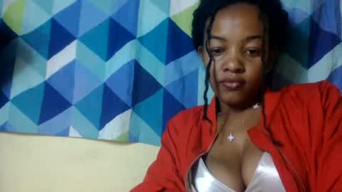Snapshot of mmyriame chatting on July 27, 2026, 11:01 pm mmyriame online show from July 27, 2026, 11:01 pm