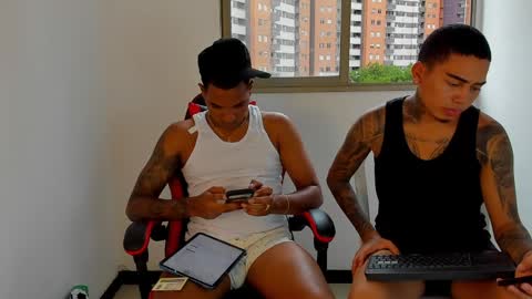 mnell28 online show from April 10, 2026, 9:52 pm