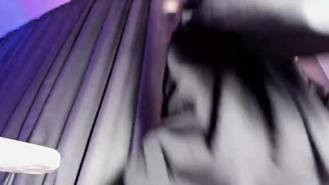 mnepohhh online show from April 18, 2026, 12:14 am