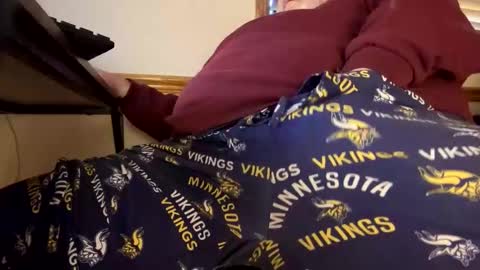 mnguy19726969 online show from April 19, 2026, 9:17 pm