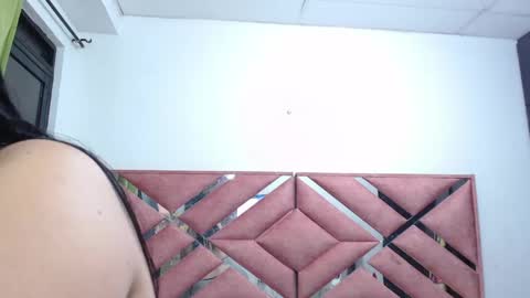 Catalina online show from May 10, 2026, 3:44 am