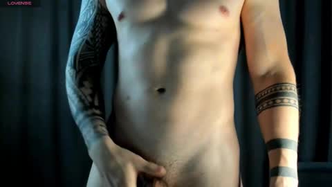 Snapshot of mobyvick chatting on December 17, 2025, 3:29 pm Vick online show from December 17, 2025, 3:29 pm