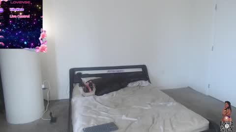 Snapshot of mochamami420 chatting on December 29, 2024, 5:12 pm NynaStax online show from December 29, 2024, 5:12 pm