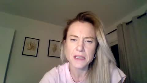 Snapshot of mockingbirds91 chatting on April 6, 2026, 9:21 am mockingbirds91 online show from April 6, 2026, 9:21 am