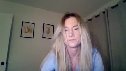 Snapshot of mockingbirds91 chatting on April 14, 2026, 1:55 am mockingbirds91 online show from April 14, 2026, 1:55 am