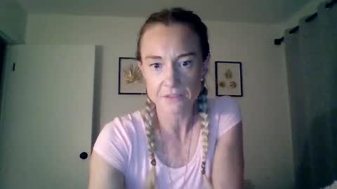Snapshot of mockingbirds91 chatting on April 17, 2026, 3:20 am mockingbirds91 online show from April 17, 2026, 3:20 am