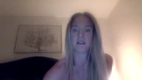 Snapshot of mockingbirds91 chatting on June 24, 2026, 6:23 am mockingbirds91 online show from June 24, 2026, 6:23 am