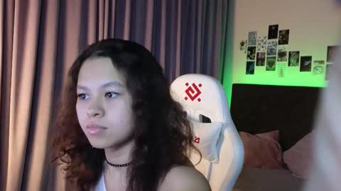 moco_choco online show from October 12, 2025, 1:26 am