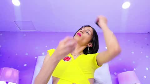 Snapshot of models_sophia chatting on January 8, 2025, 10:48 pm Sophia online show from January 8, 2025, 10:48 pm