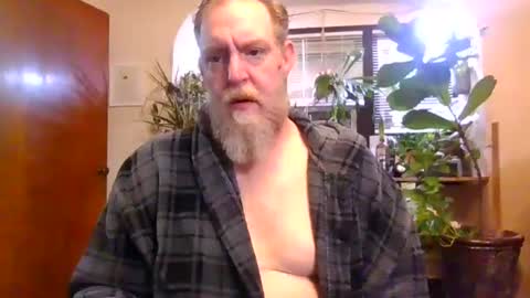 moeblick online show from November 7, 2025, 12:27 pm