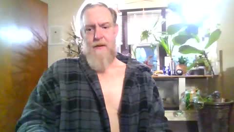 moeblick online show from November 26, 2025, 1:12 pm