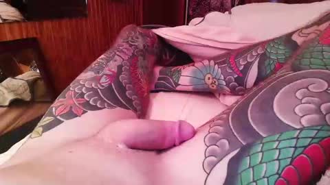 moeron40 online show from November 4, 2025, 4:33 am