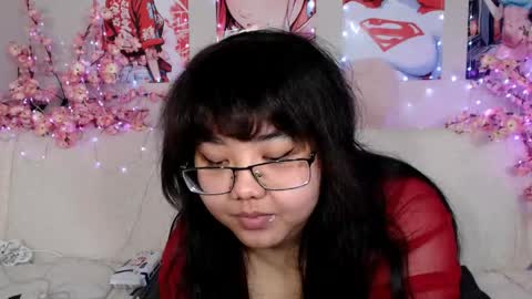 Molly online show from May 13, 2026, 5:05 am