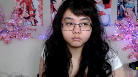 Molly online show from May 23, 2026, 5:12 am
