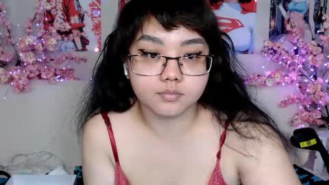 Molly online show from May 28, 2026, 6:10 am