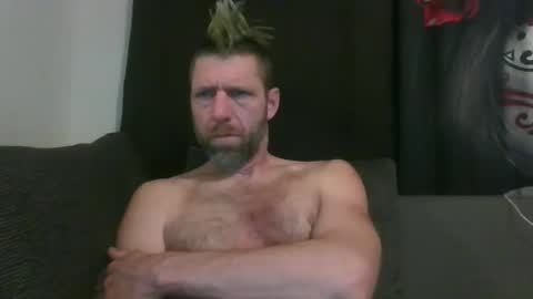 mohawklittle online show from May 9, 2026, 2:50 am
