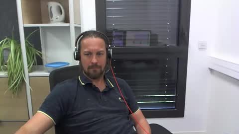 Julien online show from May 21, 2026, 2:35 pm