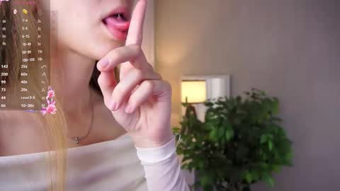 Laura online show from September 26, 2025, 11:03 am