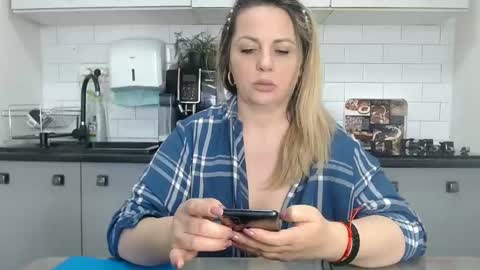 erika online show from March 7, 2025, 11:40 am