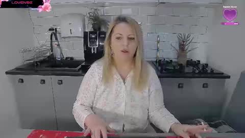 erika online show from January 10, 2026, 7:43 am