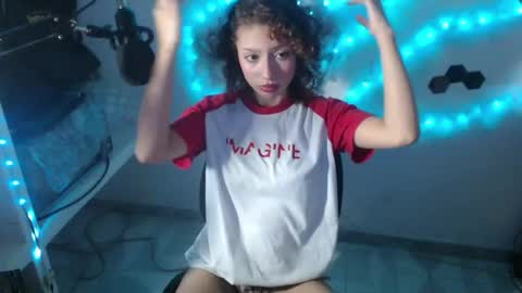 moka_soul online show from June 10, 2026, 7:13 pm