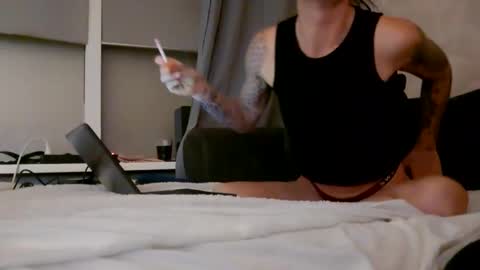 Snapshot of mokkeltje9 chatting on September 28, 2025, 10:48 pm KinkyCoupleNL online show from September 28, 2025, 10:48 pm