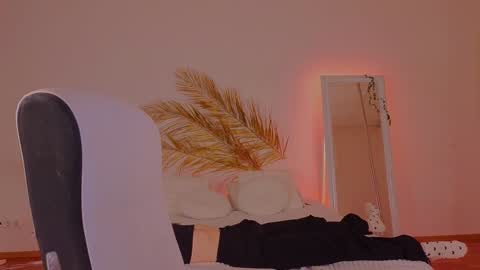 Molly online show from December 9, 2024, 12:01 am