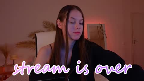 Molly online show from December 9, 2024, 3:07 am