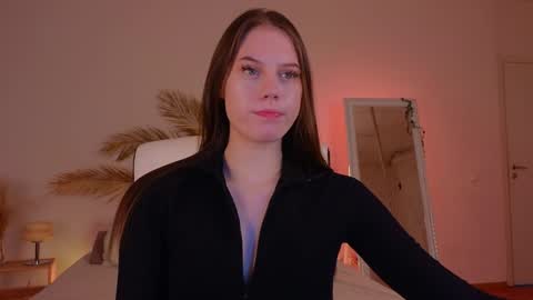 Molly online show from December 16, 2024, 9:31 pm