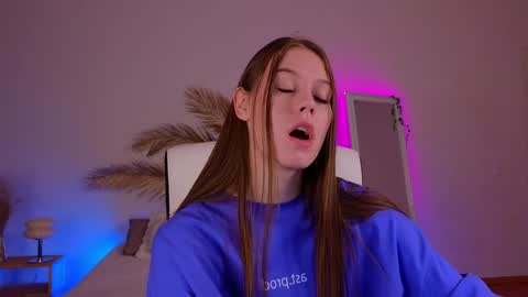 Molly online show from December 22, 2024, 1:23 am