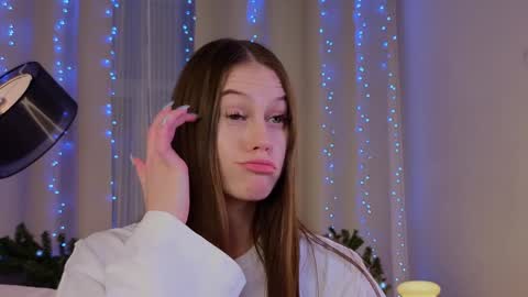 Molly online show from December 26, 2024, 12:46 am