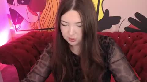 Snapshot of molinmoon chatting on July 19, 2026, 6:33 pm Rosa online show from July 19, 2026, 6:33 pm